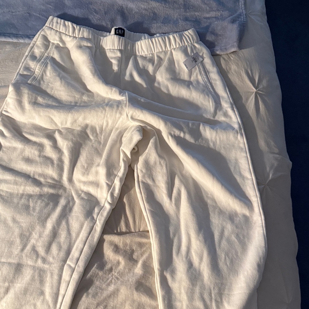 GAP white Relaxed Fit Pants
